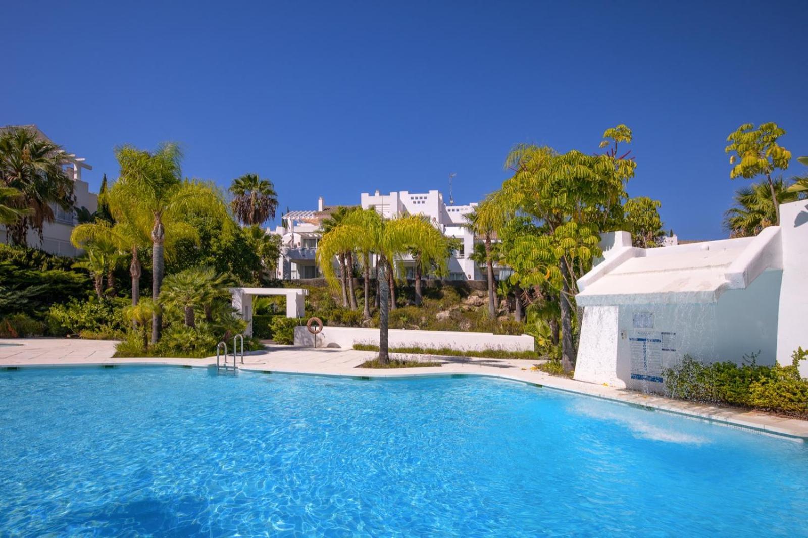 Alcazaba Lagoon Estepona Golfアパートメント エクステリア 写真